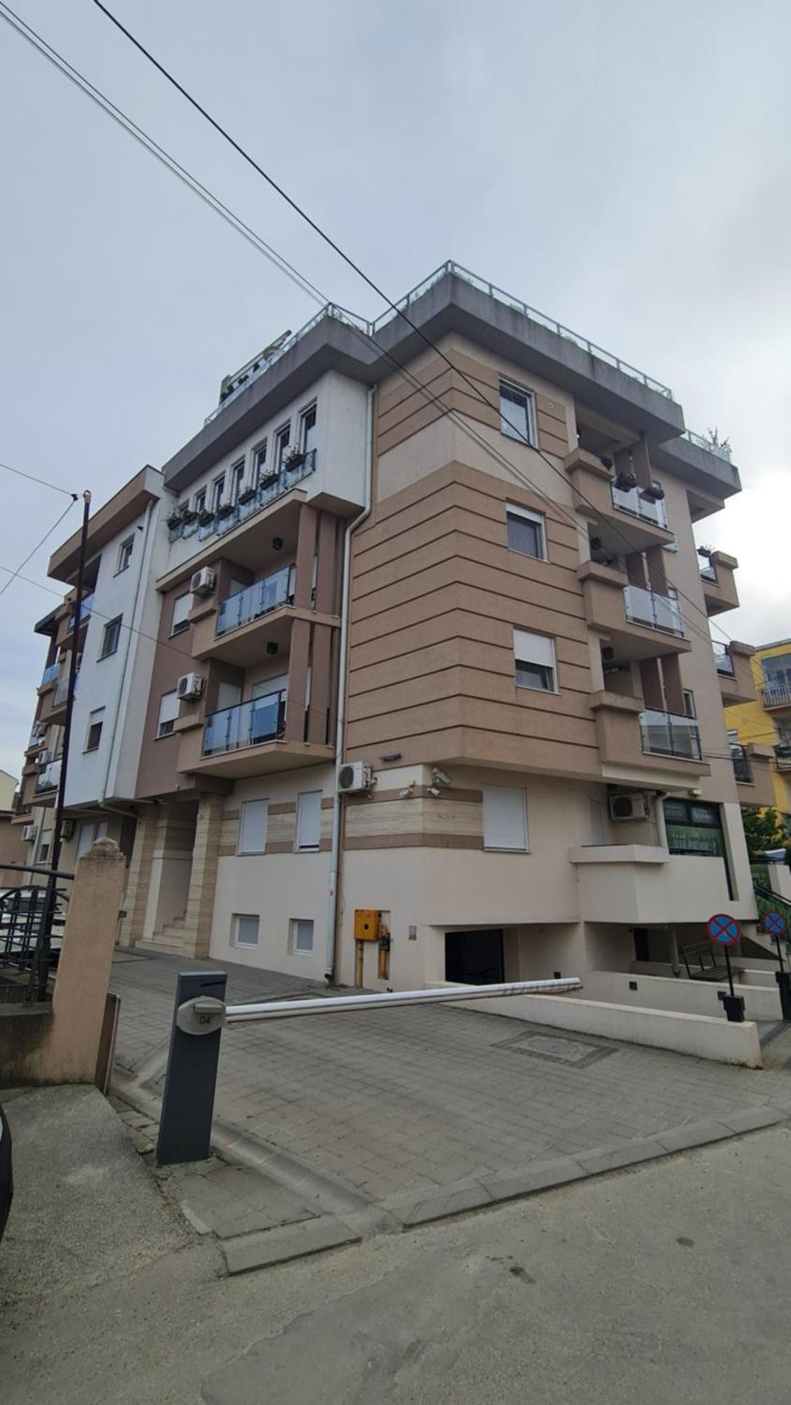 Design Apartment Business Lux 4 Star "Rio" Completely Business Lux Place In The City Center & Free Included Industry Optical Wifi & Netflix & Keyless Code Entry & Full Smart App & Kitchen & Washing Machine & Wide Terrace & Secure 2 Parking Place Ćuprija Екстериор снимка