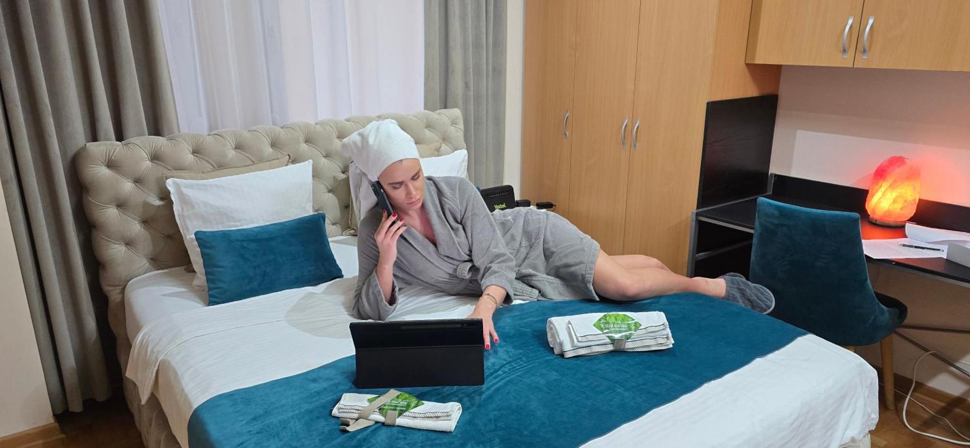 Design Apartment Business Lux 4 Star "Rio" Completely Business Lux Place In The City Center & Free Included Industry Optical Wifi & Netflix & Keyless Code Entry & Full Smart App & Kitchen & Washing Machine & Wide Terrace & Secure 2 Parking Place Ćuprija Екстериор снимка